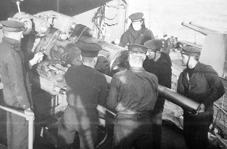 Grom gunnery practice.jpg